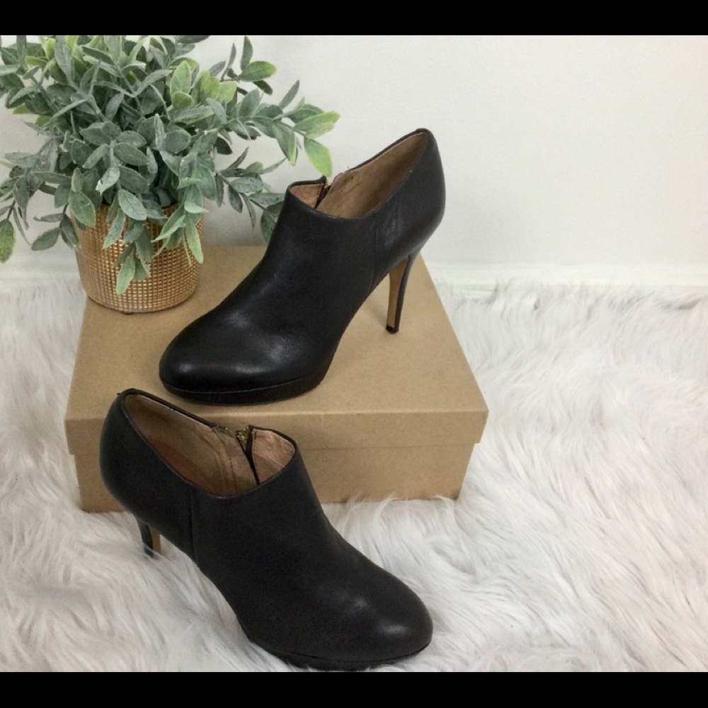 🔥🔥Vince Camuto Brown Leather Booties